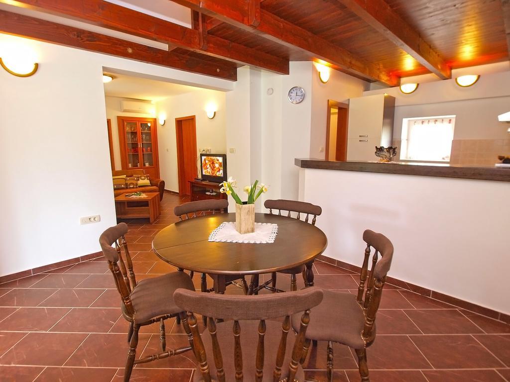 Villa House Franko 1330 Porec Esterno foto