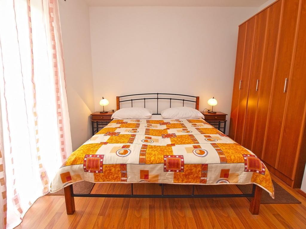 Villa House Franko 1330 Porec Esterno foto