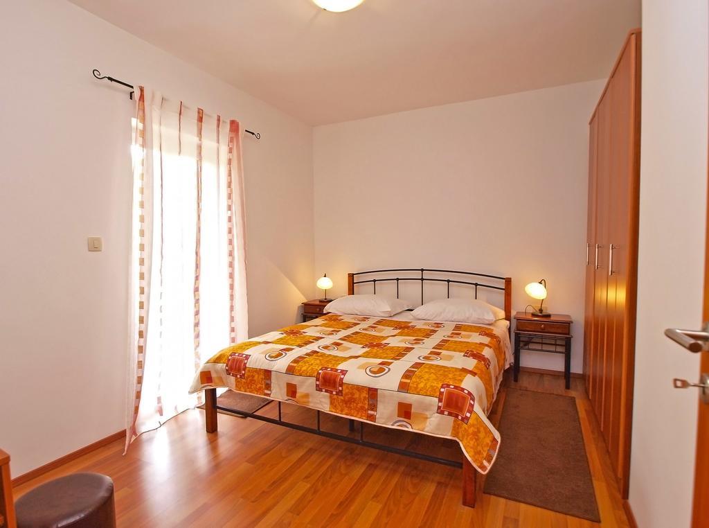 Villa House Franko 1330 Porec Esterno foto