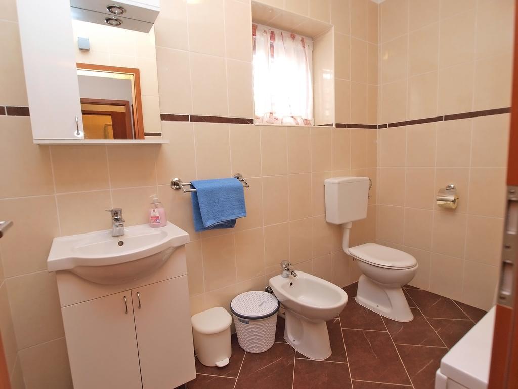 Villa House Franko 1330 Porec Esterno foto