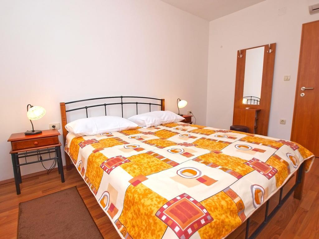 Villa House Franko 1330 Porec Esterno foto