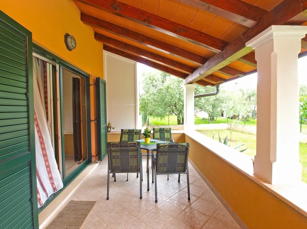 Villa House Franko 1330 Porec Esterno foto
