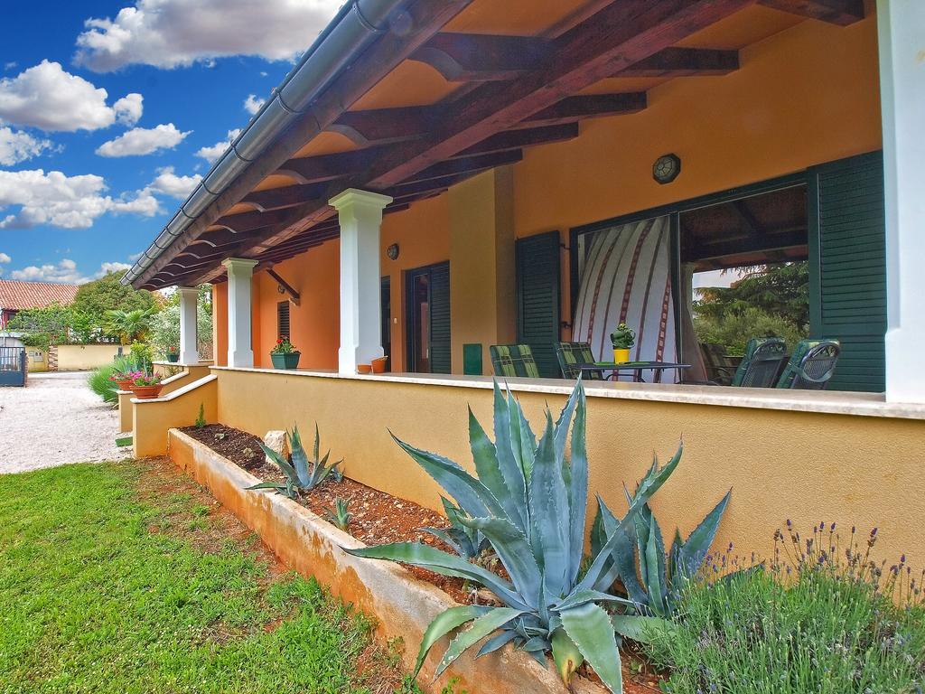 Villa House Franko 1330 Porec Esterno foto